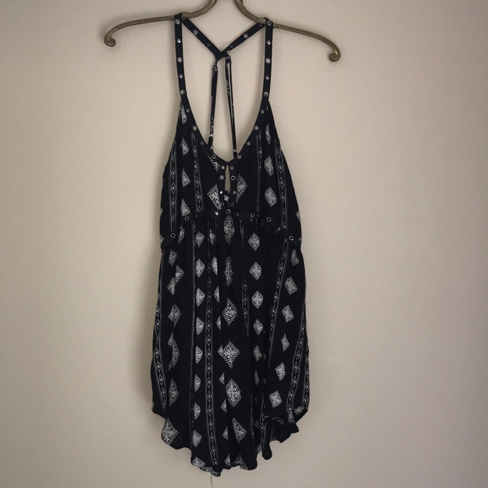Purchased form online boutique. Worn once